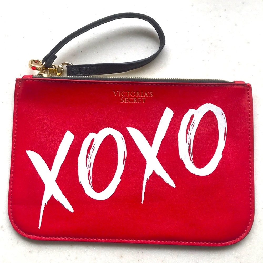 Victoria’s Secret XOXO RED Wristlet❤️🤩